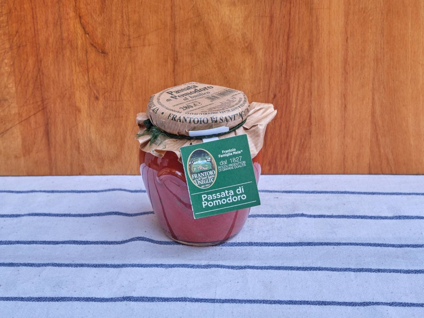 Fai la tua spesa online di qualità su Vivery direttamente dai piccoli negozi di Milano e ricevi in giornata Passata di pomodoro. Vivery è il tuo negozio online di qualità, dove trovi i migliori prodotti da dispensa come conserve, snak, passate, sughi, legumi e tanto altro. Scopri su Vivery la nostra selezione di prodotti da dispensa. Consegna in giornata e al piano in tutta Milano!